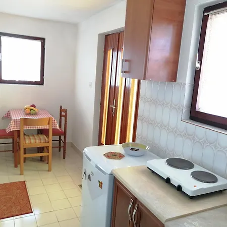 Lovely In Apartamento Budva